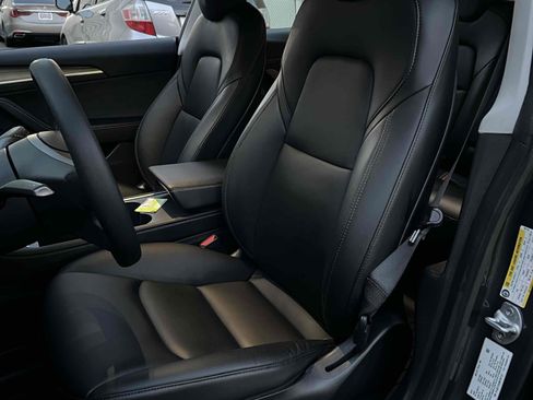 Used 2021 Tesla Model 3 Standard Range Plus image 20