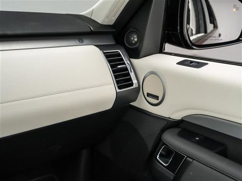 New 2026 Land Rover Discovery Limited Edition AWD/4WD image 30