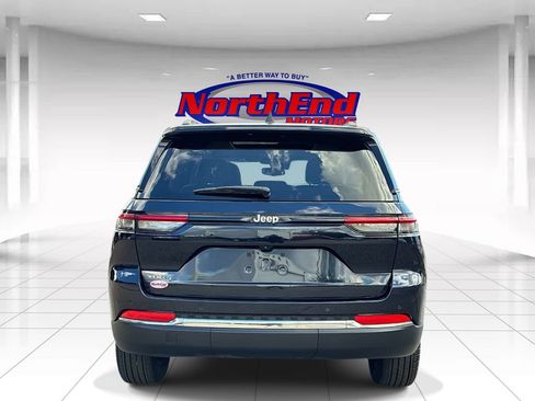 Used 2023 Jeep Grand Cherokee 4WD 4xe image 6