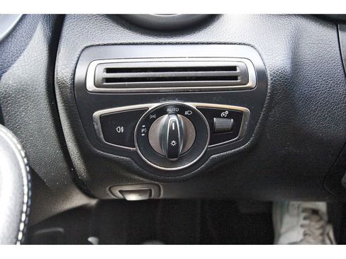 Used 2021 Mercedes-Benz C 300 Sedan image 18