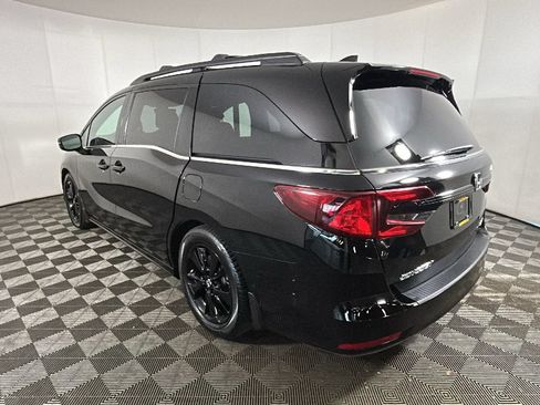Used 2023 Honda Odyssey Sport image 4