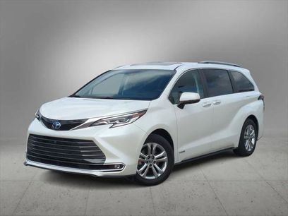 Certified 2021 Toyota Sienna Platinum