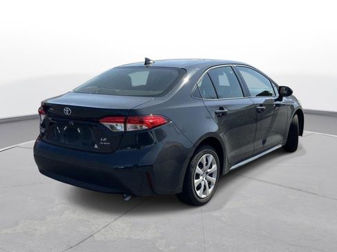 Used 2025 Toyota Corolla LE image 6