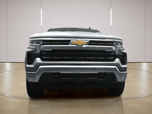 Used 2024 Chevrolet Silverado 1500 LT AWD/4WD image 22