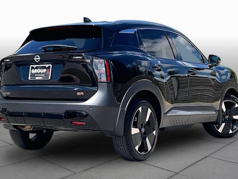 Used 2025 Nissan Kicks SR w/ SR Premium Package FWD image 13