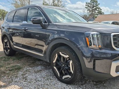 Used 2025 Kia Telluride S