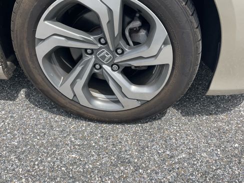 Used 2018 Honda Accord EX-L image 7