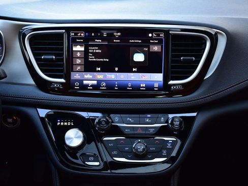 New 2026 Chrysler Pacifica Pinnacle image 41