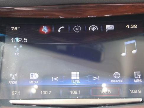 Used 2019 Cadillac Escalade ESV Luxury RWD image 28