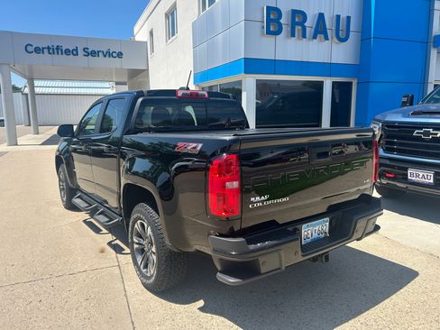 Used 2021 Chevrolet Colorado Z71 w/ Safety Package AWD/4WD image 8