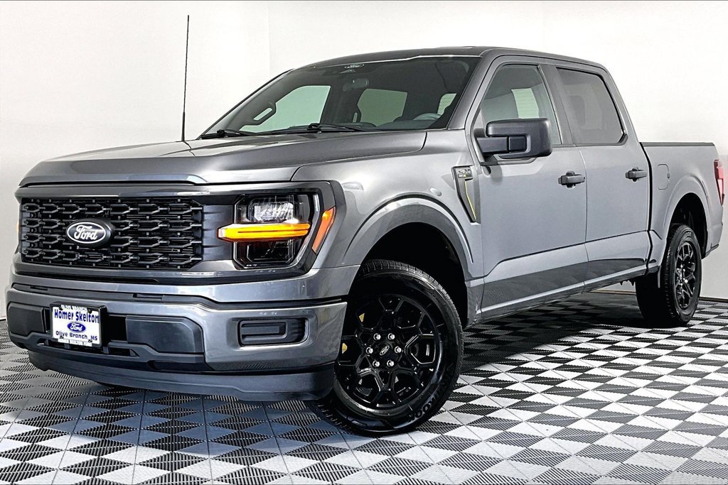 Used 2025 Ford F150 STX RWD image 2