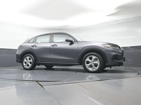 Certified 2023 Honda HR-V LX image 34
