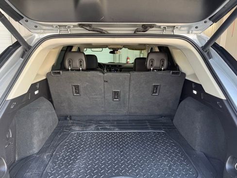 Used 2019 Cadillac XT5 Premium Luxury image 19