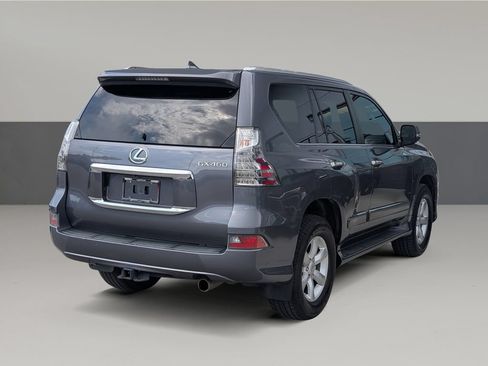 Used 2016 Lexus GX 460 w/ Preferred Accessory Package AWD/4WD image 10