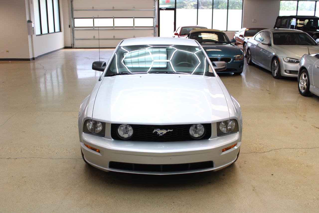 Used 2005 Ford Mustang GT RWD image 12