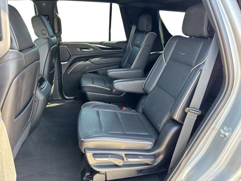Used 2024 Cadillac Escalade Sport RWD image 14