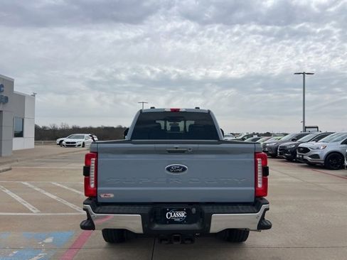 Used 2024 Ford F250 Lariat w/ Chrome Package image 5