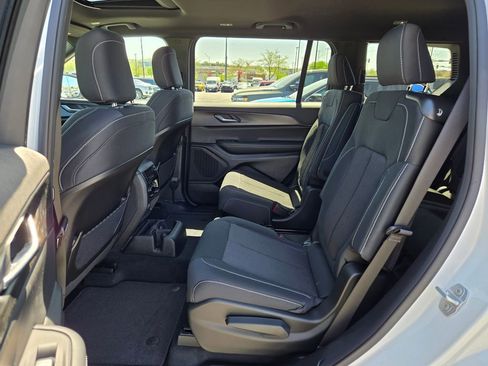New 2026 Jeep Grand Cherokee L Laredo AWD/4WD image 26