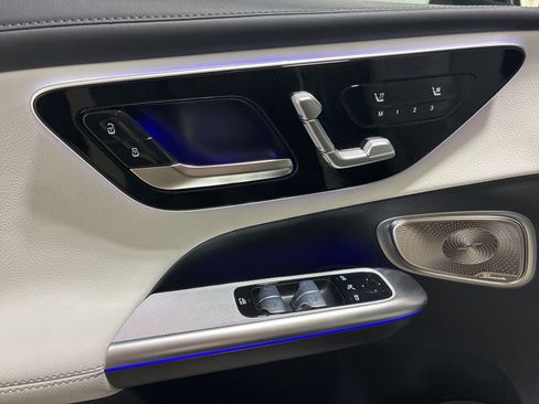 New 2026 Mercedes-Benz GLC 350e 4MATIC image 9