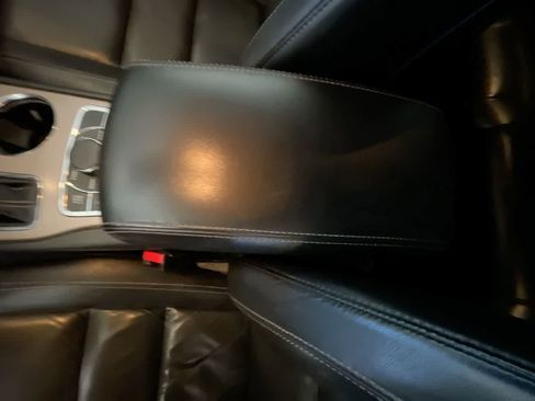 Used 2017 Jeep Grand Cherokee Limited image 21