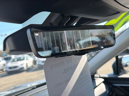 Certified 2025 Subaru Outback Touring XT image 18