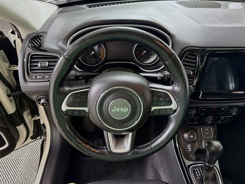 Used 2018 Jeep Compass Limited w/ Navigation Group image 16