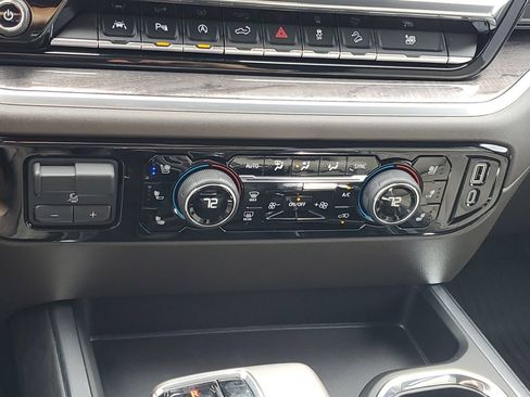 Used 2026 Chevrolet Silverado 1500 LTZ AWD/4WD image 18