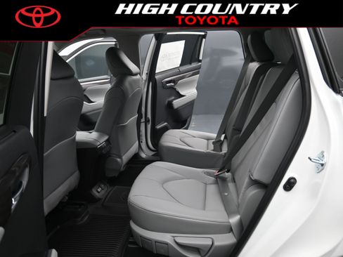 New 2026 Toyota Highlander Limited AWD/4WD image 13