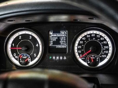 Used 2018 RAM 2500 SLT AWD/4WD image 16