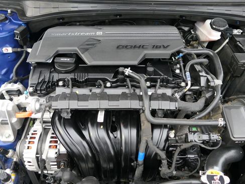 Certified 2023 Hyundai Elantra SEL w/ Preferred Accessory Package image 27