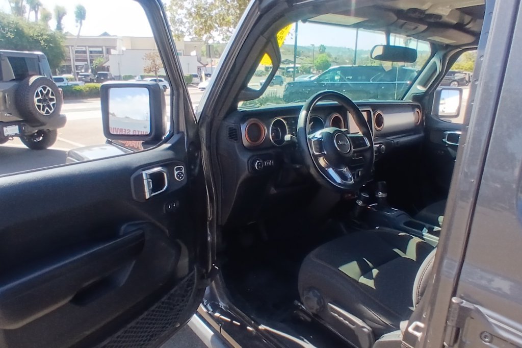 Used 2021 Jeep Gladiator Mojave w/ Trailer Tow Package AWD/4WD image 12
