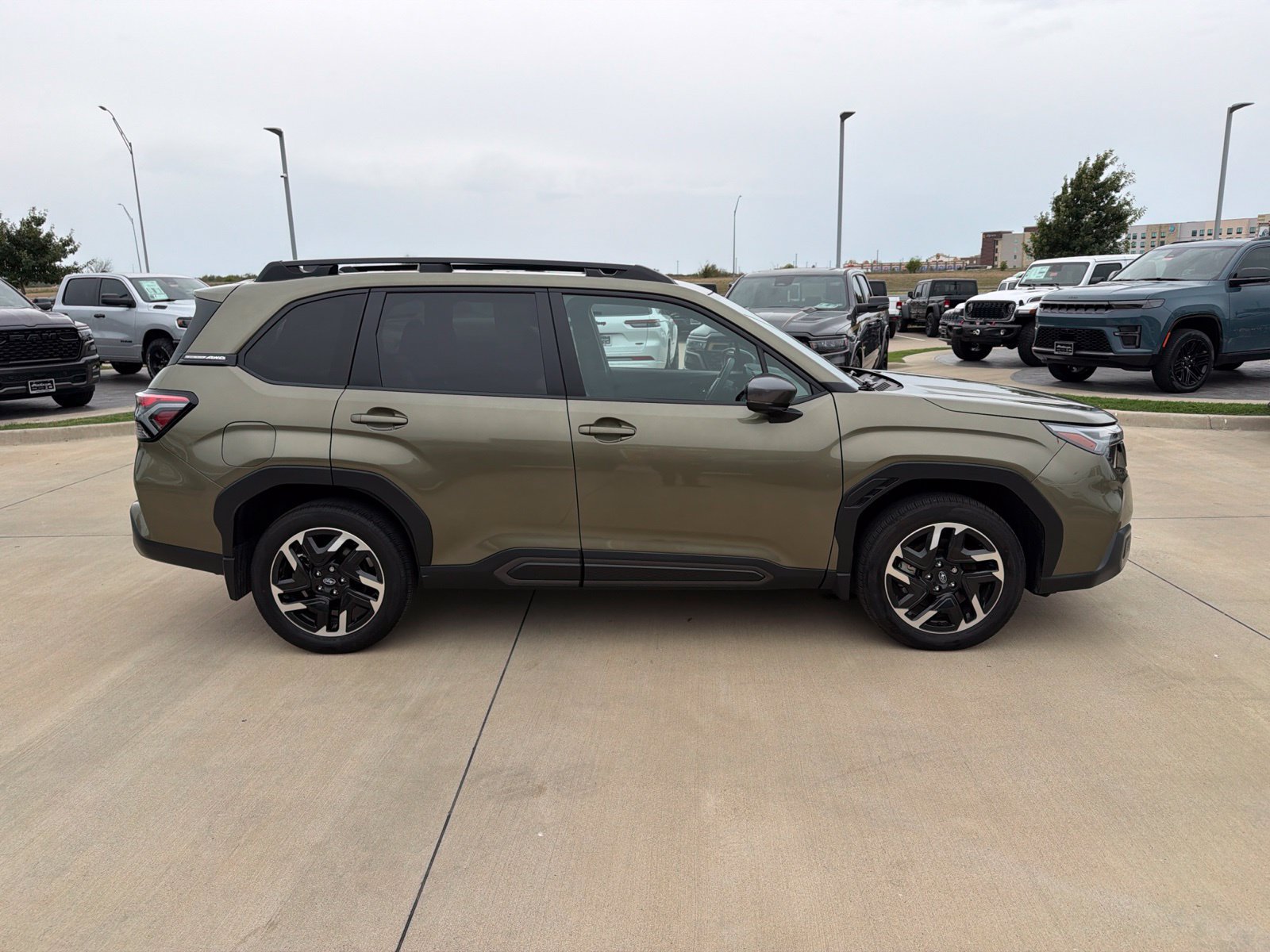 Used 2026 Subaru Forester Limited AWD/4WD image 6