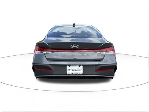 New 2026 Hyundai Elantra SE w/ Cargo Package FWD image 4