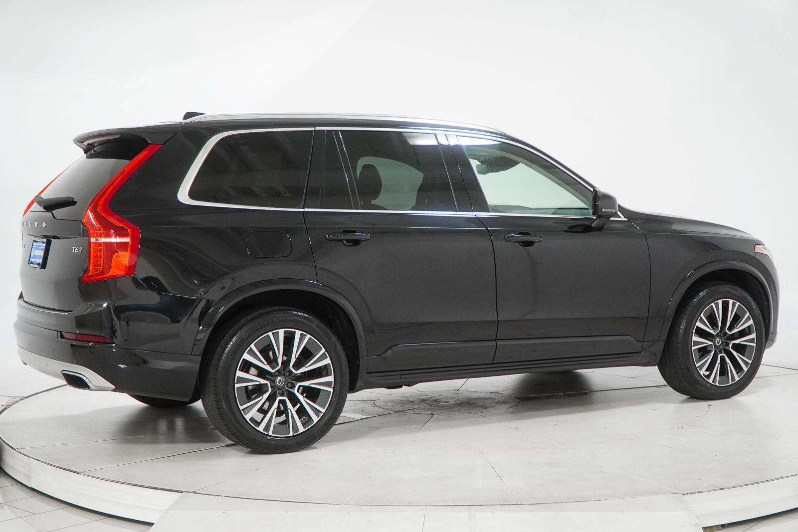 Used 2020 Volvo XC90 T6 Momentum w/ Protection Package Premier AWD/4WD image 12