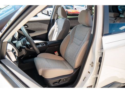 Used 2023 Nissan Rogue SV AWD/4WD image 10
