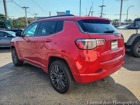 Certified 2022 Jeep Compass Limited AWD/4WD image 12