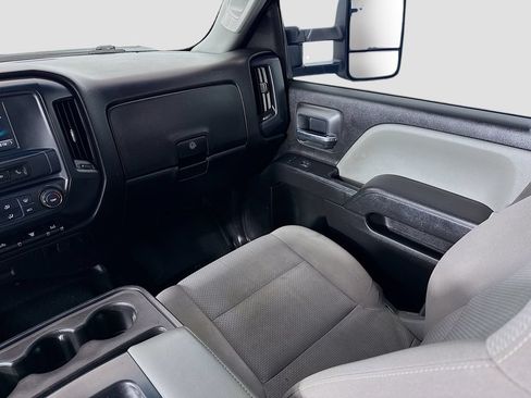 Used 2017 Chevrolet Silverado 3500 W/T AWD/4WD image 20