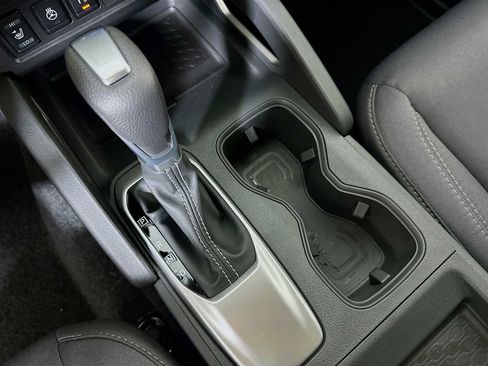 Used 2025 Nissan Frontier SV w/ SV Convenience Package image 15