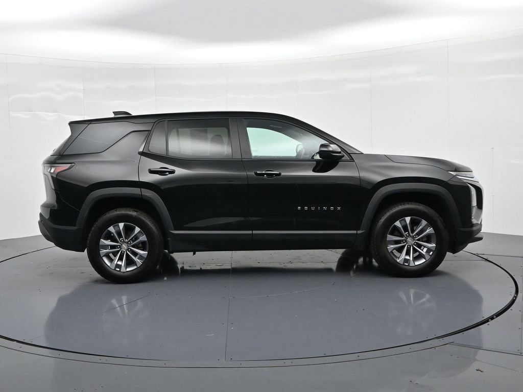 Used 2026 Chevrolet Equinox LT AWD/4WD image 5