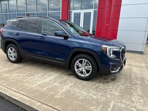 Used 2022 GMC Terrain SLE w/ Driver Convenience Package FWD image 7