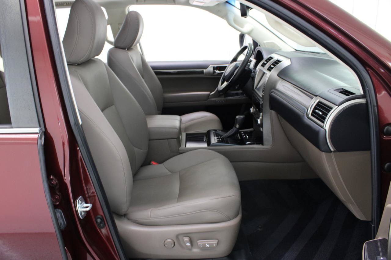 Used 2020 Lexus GX 460 Premium w/ Premium Package AWD/4WD image 47