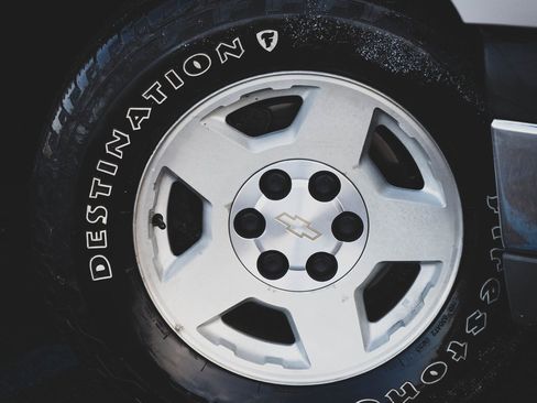 Used 2005 Chevrolet Silverado 1500 LS w/ Light Duty Power Package image 18