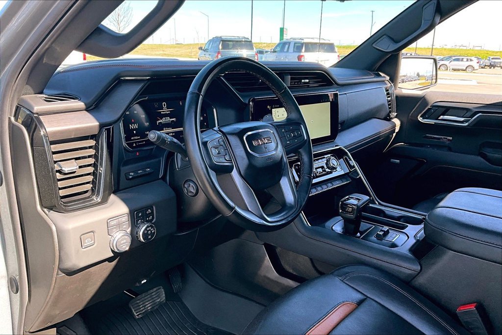 Used 2024 GMC Sierra 1500 AT4 w/ Technology Package AWD/4WD image 14