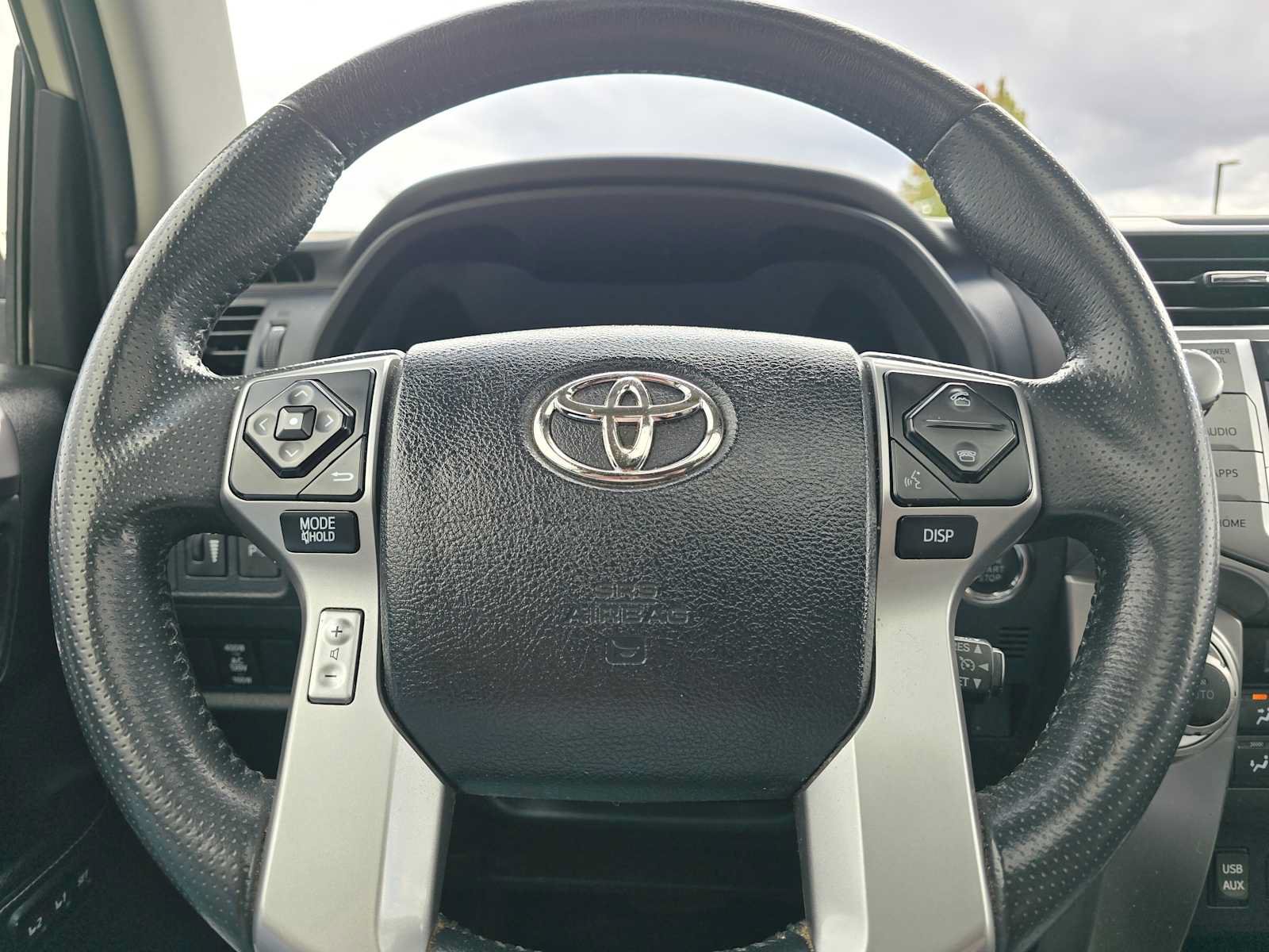 Used 2018 Toyota 4Runner Limited AWD/4WD image 29