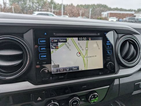 Used 2016 Toyota Tacoma TRD Off-Road w/ Towing Package AWD/4WD image 21