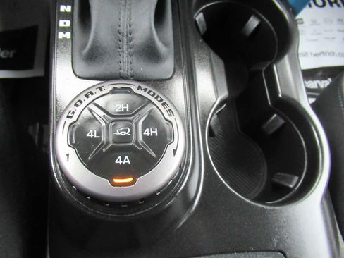 Used 2023 Ford Bronco Wildtrak image 26