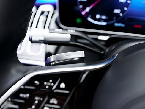 Used 2025 Mercedes-Benz Maybach S 580 4MATIC image 74