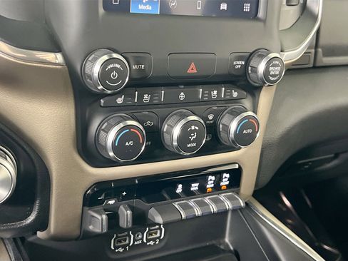 Used 2022 RAM 1500 Laramie image 15