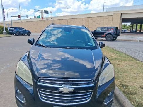Used 2015 Chevrolet Trax LT w/ LPO, Cargo Package FWD image 5
