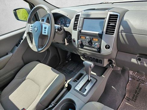 Used 2019 Nissan Frontier SV w/ Value Truck Package AWD/4WD image 11
